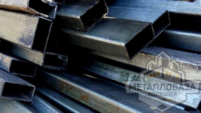 Купить трубу прямоугольную в СПБ - цена за метр и за тонну